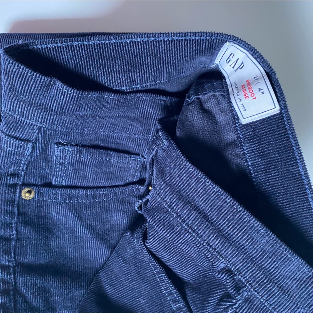 GAP Women's Straight Mini Boot Leg Corduroy - Deep Navy Size 4 - Picture 9 of 9